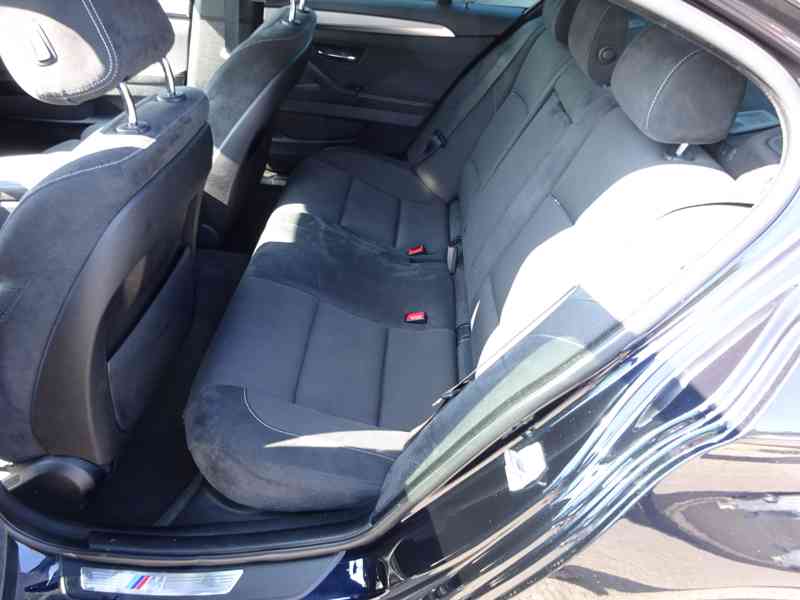 BMW 530 D XDrive r.v.2015 Koupeno v ČR  M paket - foto 14