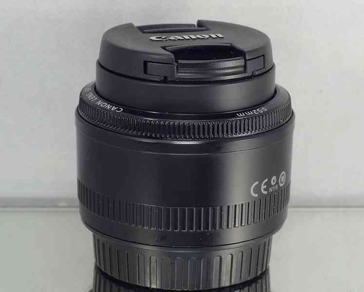 Canon EF 50mm f/1.8 II *full-frame Pevný Objektiv* - foto 7