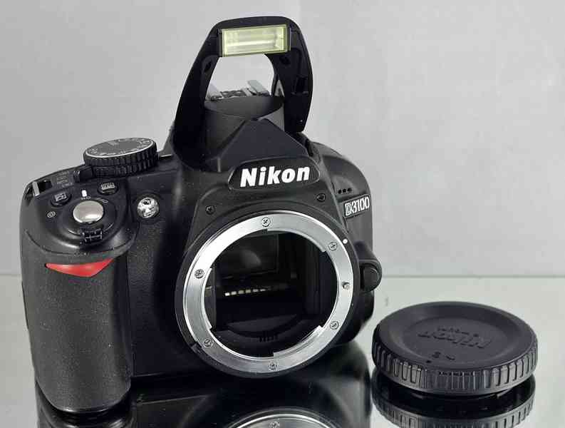 Nikon D3100 *DSLR*APS-C 14.2 Mpix CMOS*5600 Exp. - foto 3