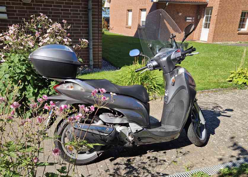 Honda SH300i v perfektním stavu - foto 2