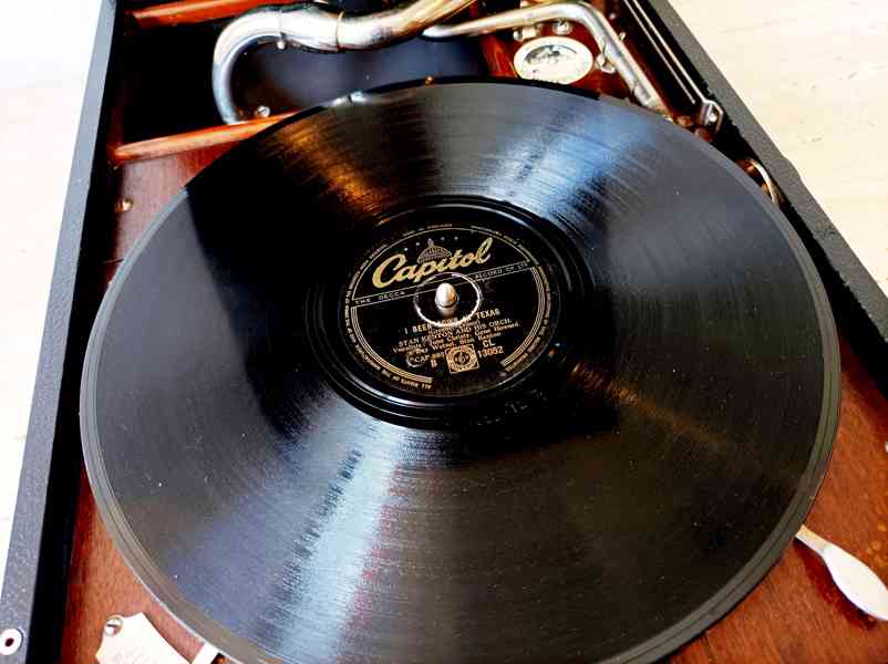 Gramofon na kliku His Master’s Voice Model HMV 101 - foto 4