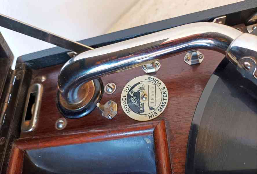 Gramofon na kliku His Master’s Voice Model HMV 101 - foto 9