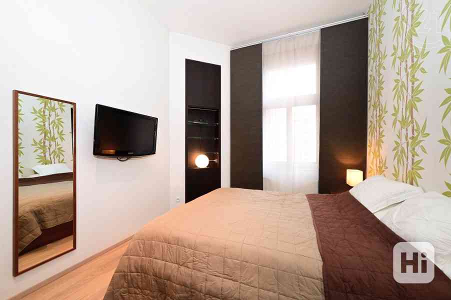 Pronájem luxusního zařízeného bytu 2+1, 79 m2 - Praha 6 - Dejvice - foto 3