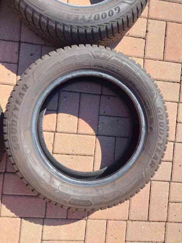 zimní pneu Good Year 205/60 R16 - foto 3