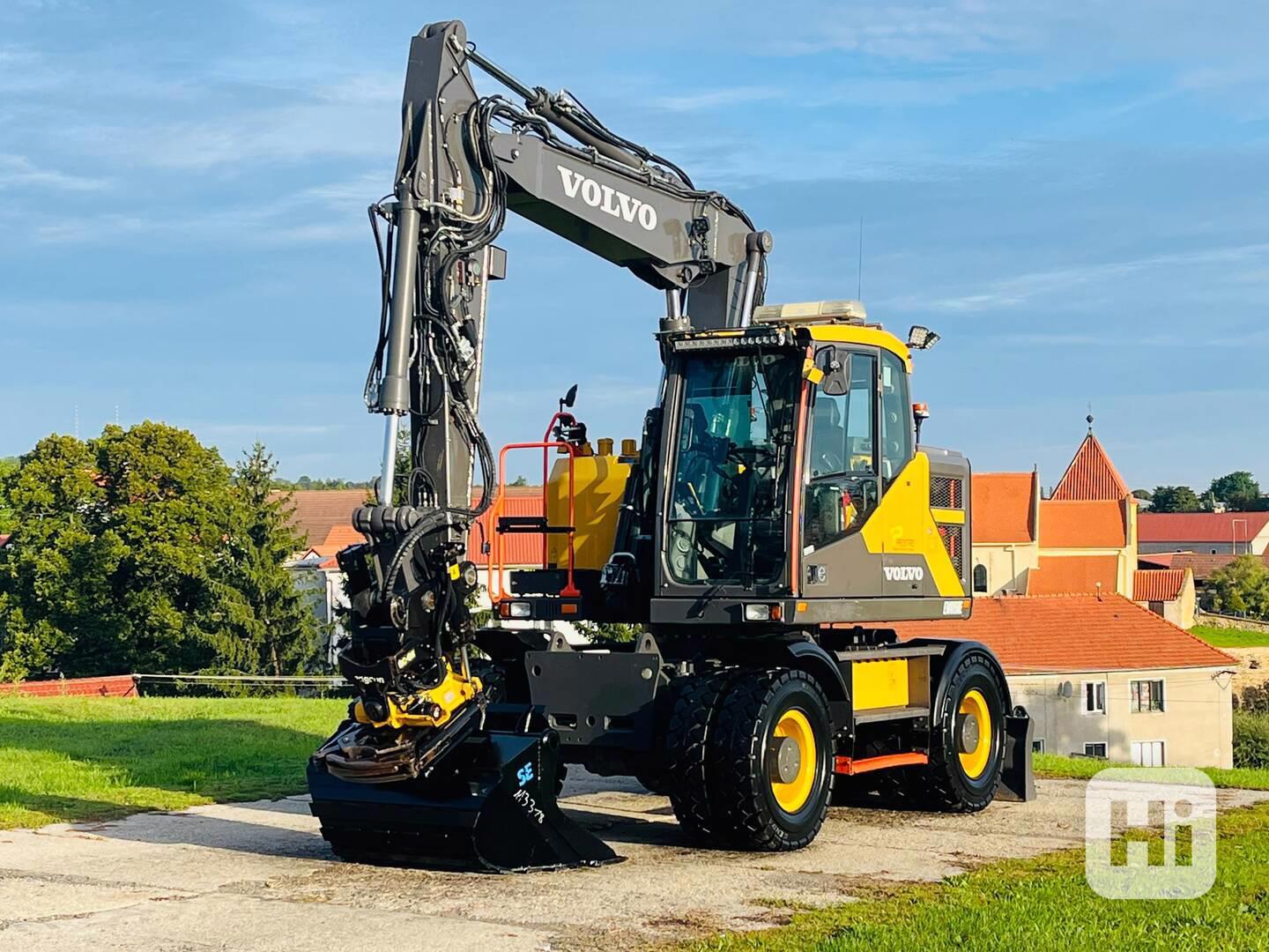 Kolové rypadlo Volvo EWR150E (Možnost leasingu) - foto 1