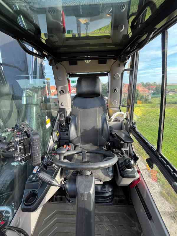 Kolové rypadlo Volvo EWR150E (Možnost leasingu) - foto 7