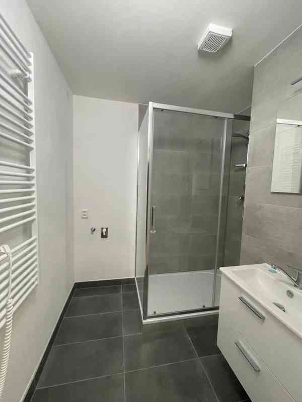 Pronájem bytu 3+1 72 m² - foto 5