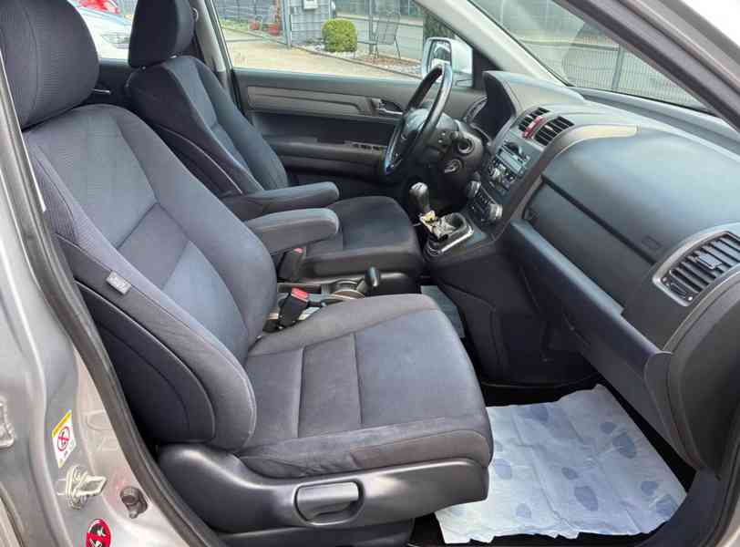 Honda CR-V 2.0i Comfort benzín 110kw - foto 12