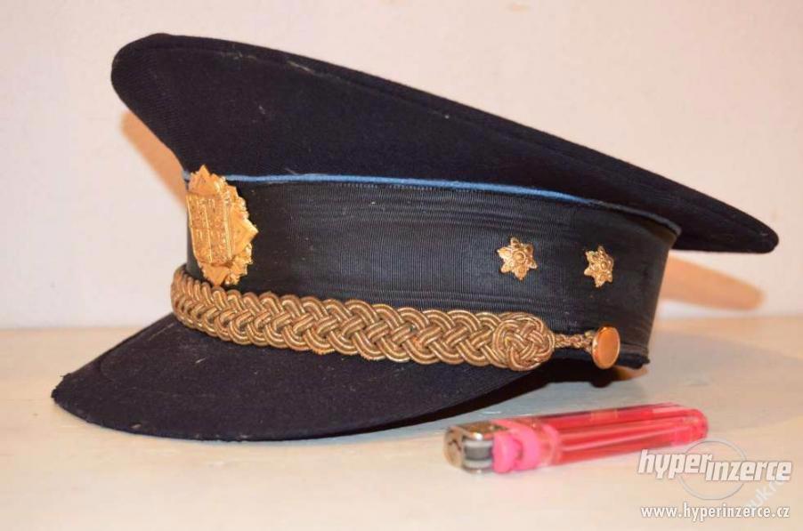 koupím četnické a policejní helmy, čepice a uniformy - foto 4