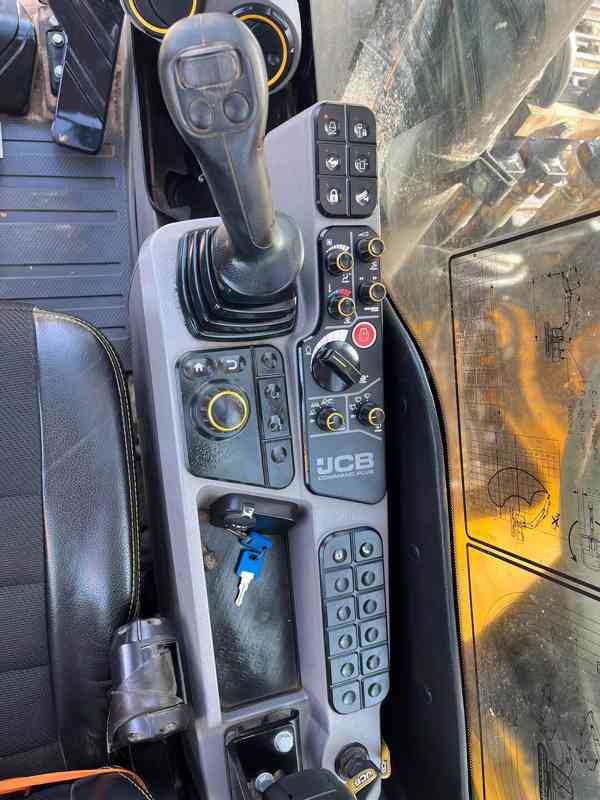 Pásové rypadlo JCB 220X C 4F (Možnost leasingu) - foto 8