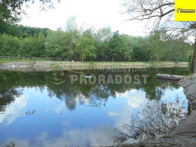 Prodej komplexu budov a pozemků farma Břest, zemědělský areál farma v Břestu - foto 4