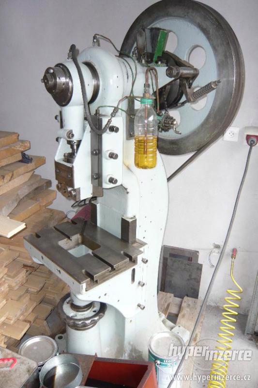 Výstředníkový lis - foto 1