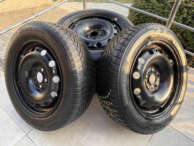 Kola na Škoda Rapid 185/60 R15 88T M+S - foto 1