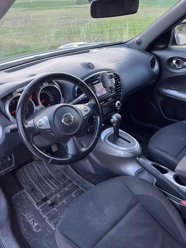 Nissan Juke 1.6 Benzín, Automat 132t km - foto 8