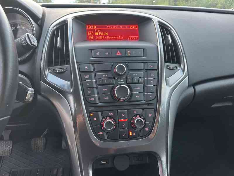 Opel Astra J 2.0 CDTI 118kW Sports Tourer, nafta. - foto 9