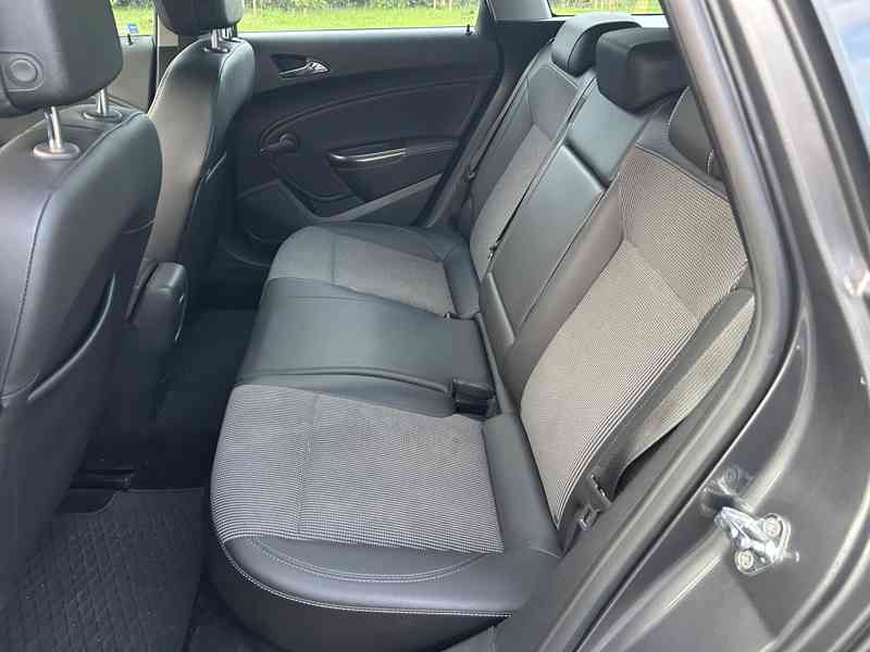 Opel Astra J 2.0 CDTI 118kW Sports Tourer, nafta. - foto 13