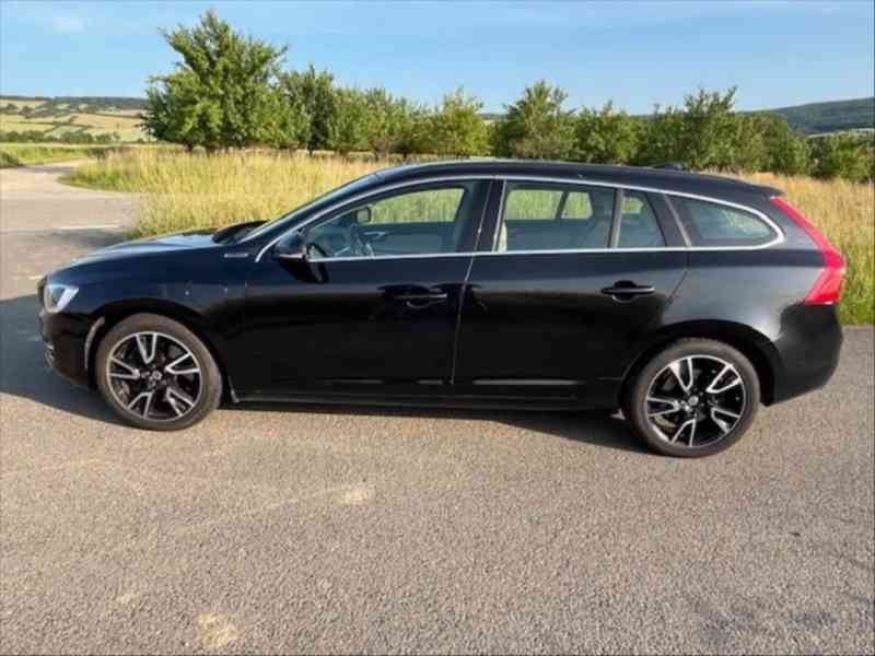 Volvo V60 2,4   D6 AWD 158 kW PLUG-IN HYBRID - foto 5