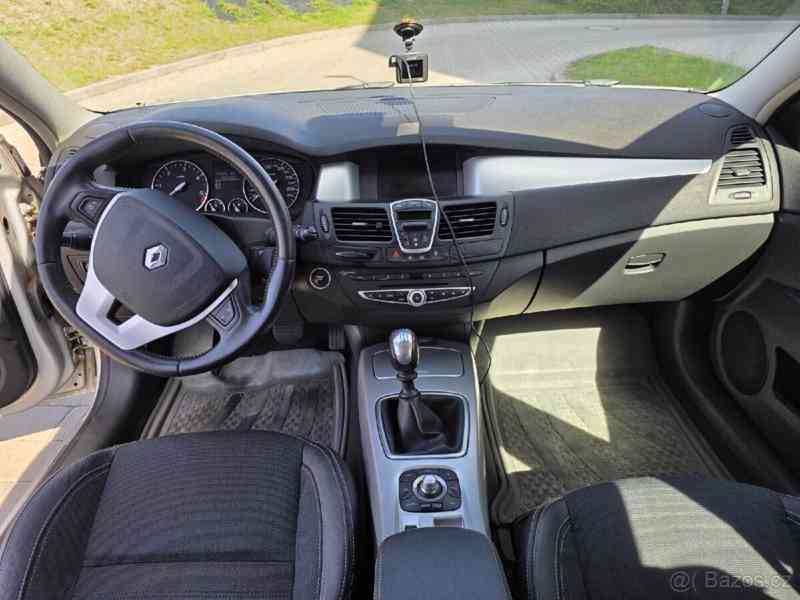 Renault Laguna 2,0   III. generace 2.0 dCi, r.v. 20 - foto 8