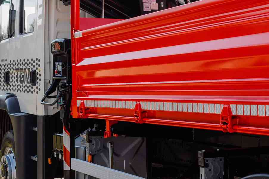 MAN TGM 18.240 4X4 TŘÍSTRANNÝ SKLÁPĚČ + HYDRAULICKÁ RUKA - foto 25