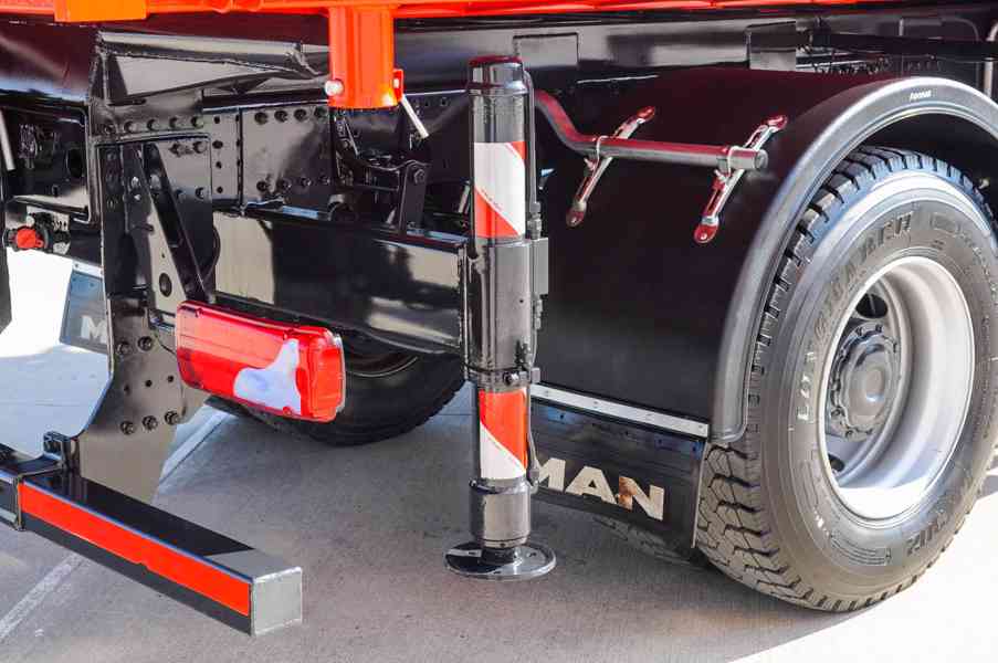 MAN TGM 18.240 4X4 TŘÍSTRANNÝ SKLÁPĚČ + HYDRAULICKÁ RUKA - foto 17
