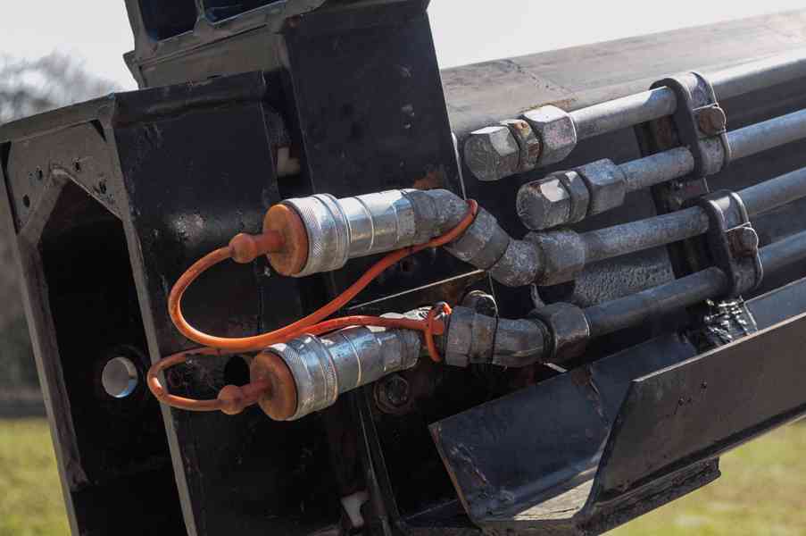 MAN TGM 18.240 4X4 TŘÍSTRANNÝ SKLÁPĚČ + HYDRAULICKÁ RUKA - foto 108