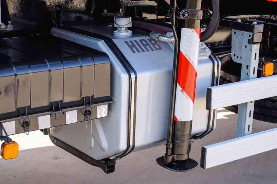 MAN TGM 18.240 4X4 TŘÍSTRANNÝ SKLÁPĚČ + HYDRAULICKÁ RUKA - foto 28