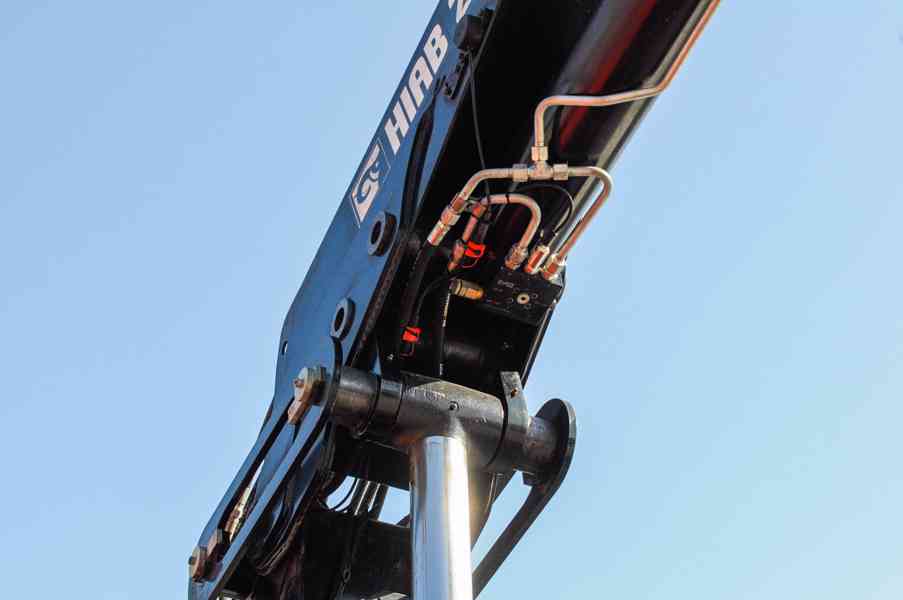 MAN TGM 18.240 4X4 TŘÍSTRANNÝ SKLÁPĚČ + HYDRAULICKÁ RUKA - foto 105