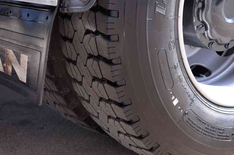 MAN TGM 18.240 4X4 TŘÍSTRANNÝ SKLÁPĚČ + HYDRAULICKÁ RUKA - foto 16