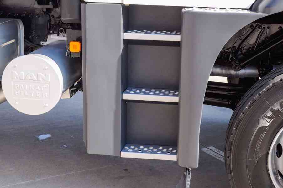 MAN TGM 18.240 4X4 TŘÍSTRANNÝ SKLÁPĚČ + HYDRAULICKÁ RUKA - foto 11