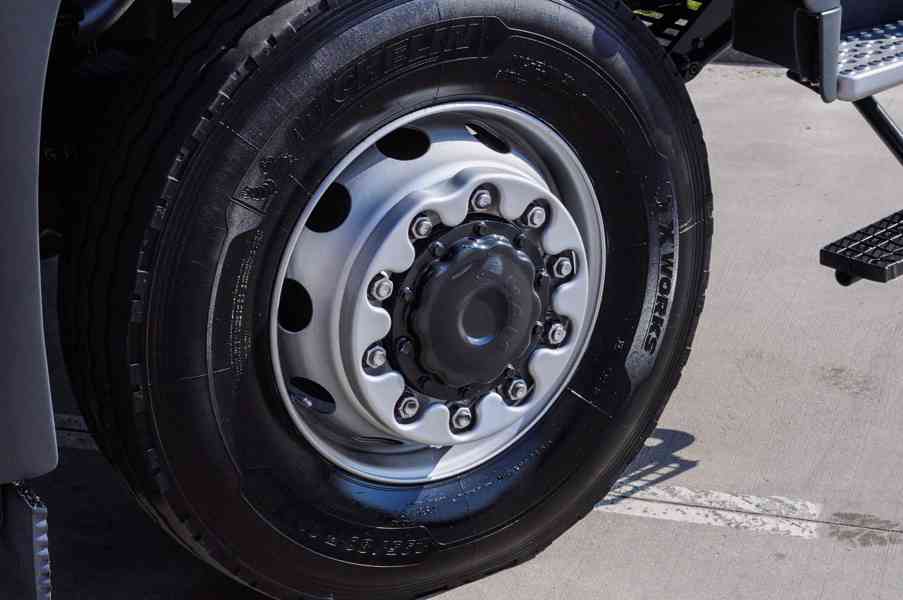 MAN TGM 18.240 4X4 TŘÍSTRANNÝ SKLÁPĚČ + HYDRAULICKÁ RUKA - foto 7