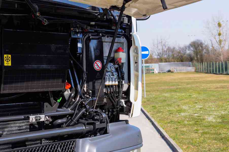 MAN TGM 18.240 4X4 TŘÍSTRANNÝ SKLÁPĚČ + HYDRAULICKÁ RUKA - foto 39