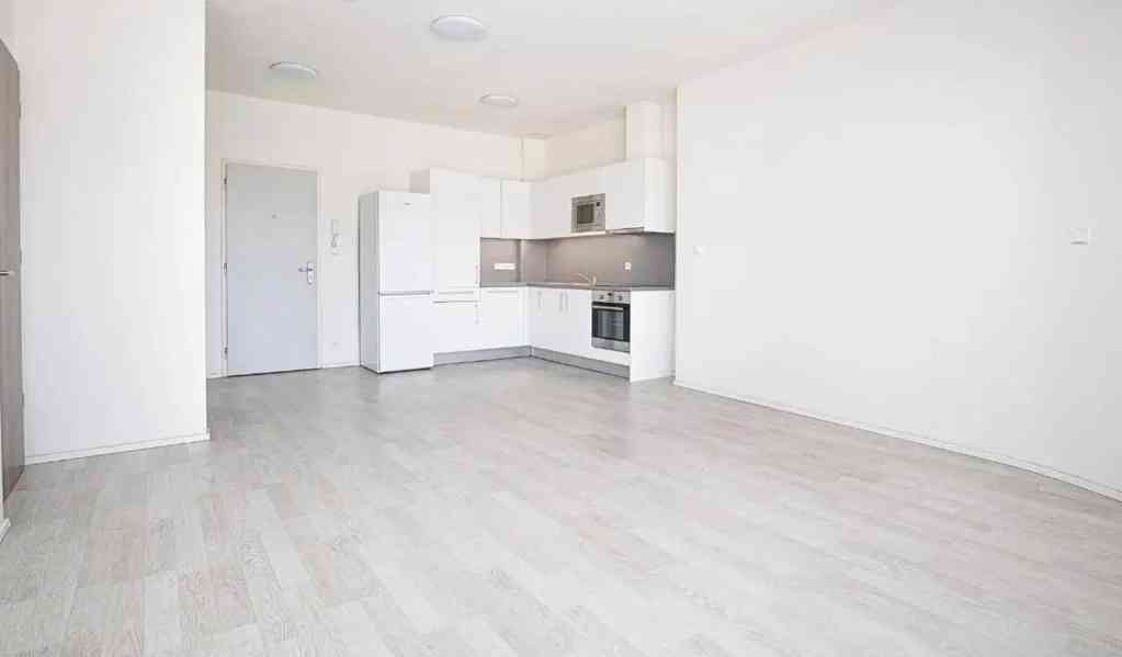 Pronájem bytu 2+kk 53 m² - foto 8