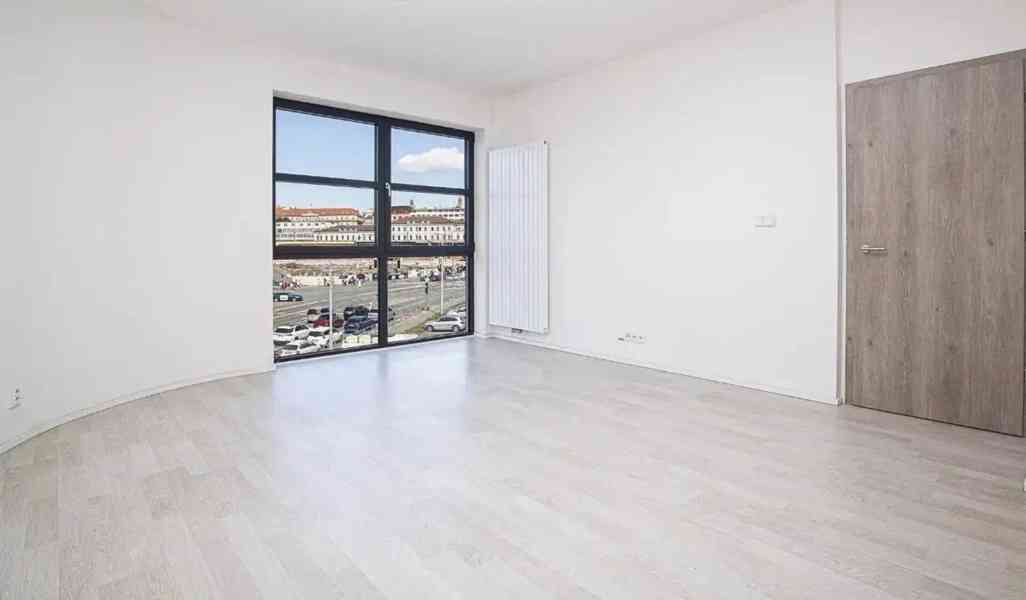 Pronájem bytu 2+kk 53 m² - foto 9