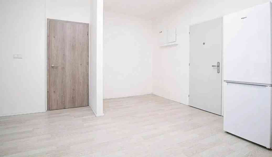 Pronájem bytu 2+kk 53 m² - foto 4