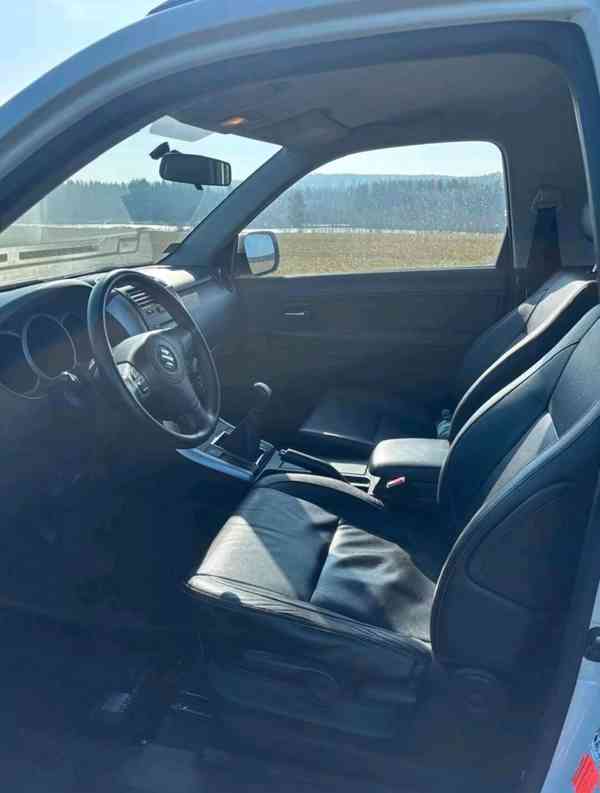 Suzuki Grand Vitara 1,6i 4x4 benzín 78kw - foto 4