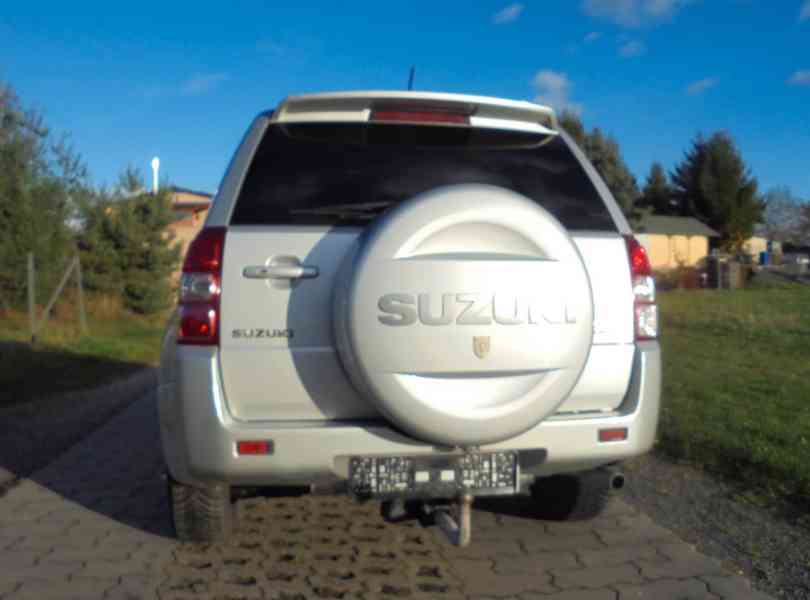 Suzuki Grand Vitara 2.4i Comfort 4x4 benzín 124kw - foto 7