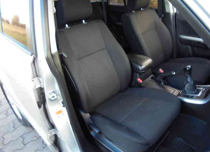 Suzuki Grand Vitara 2.4i Comfort 4x4 benzín 124kw - foto 22