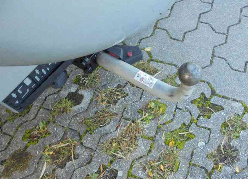 Suzuki Grand Vitara 2.4i Comfort 4x4 benzín 124kw - foto 20