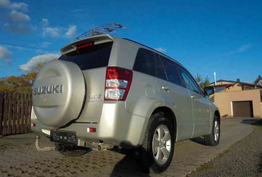 Suzuki Grand Vitara 2.4i Comfort 4x4 benzín 124kw - foto 6