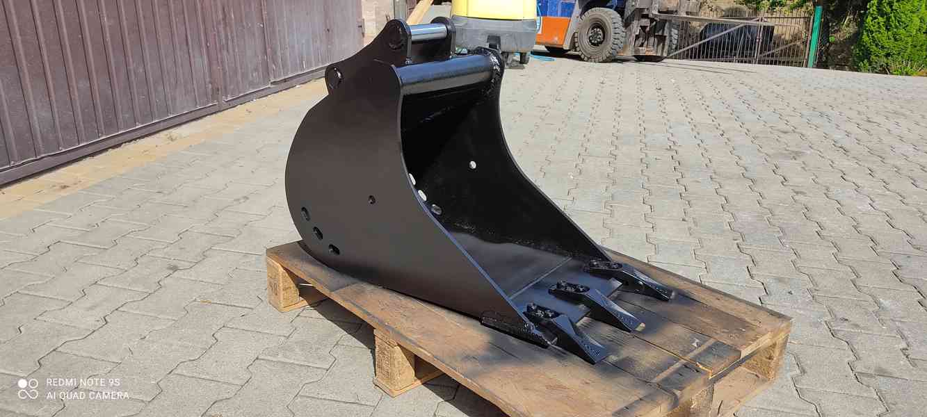 Lžíce 40cm bagr 3,6t-5,5t 