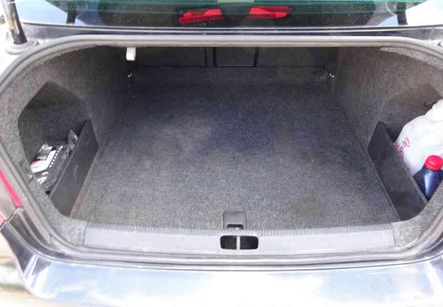 VW Passat 1.6i r.v.2005 stk:5/2028 - foto 15