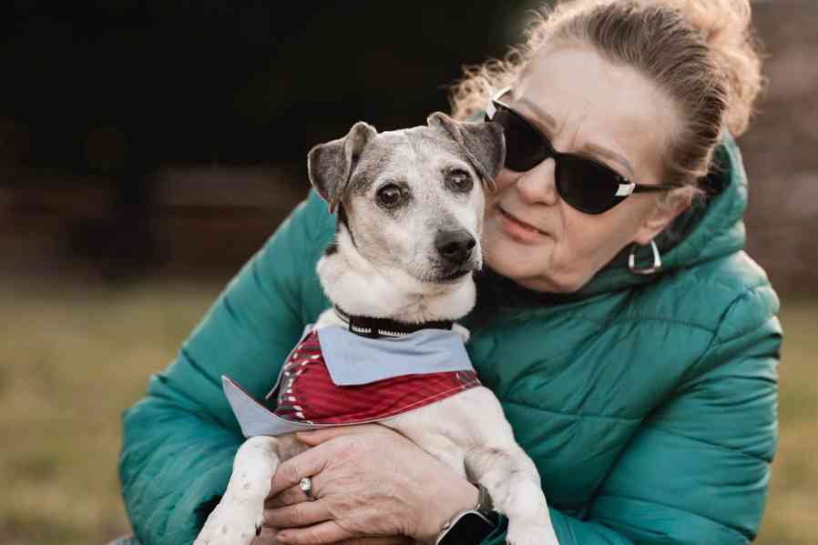 DIXÍK - 10 kg, kastrovaný psík 13 let - foto 5