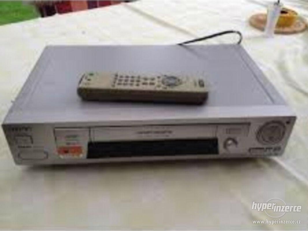 Prodám SONY VHS Player & Recorder SLV-SE800 - foto 1