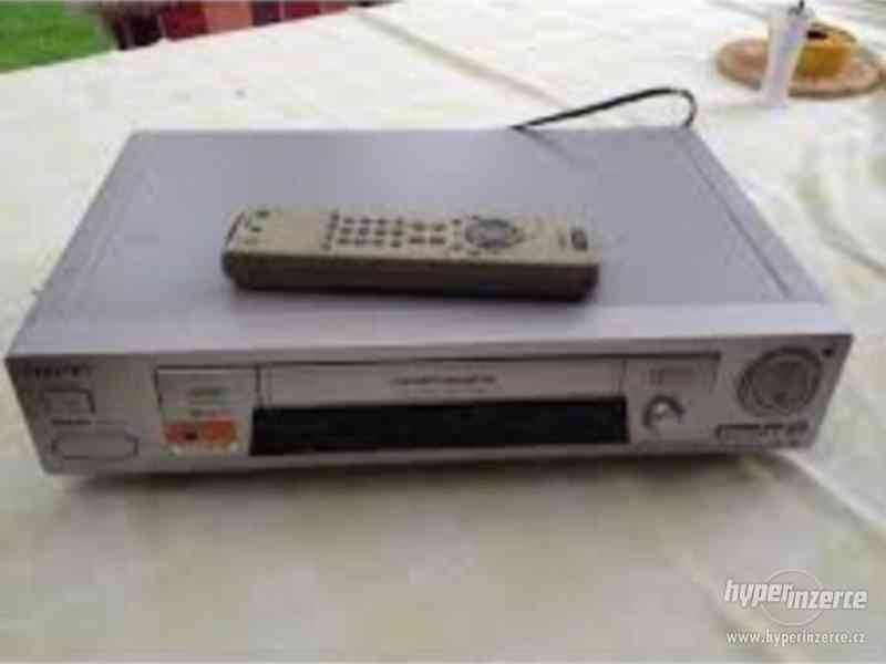 Prodám SONY VHS Player & Recorder SLV-SE800 - foto 1