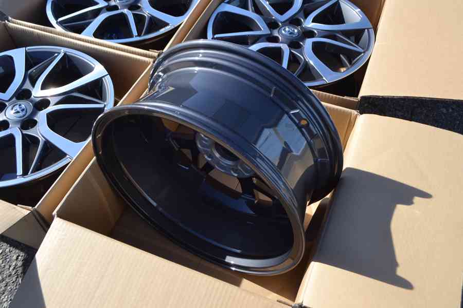 Nové ORIGINÁLNÍ alu disky Toyota 7x17 ET39 5x114,3 - foto 12