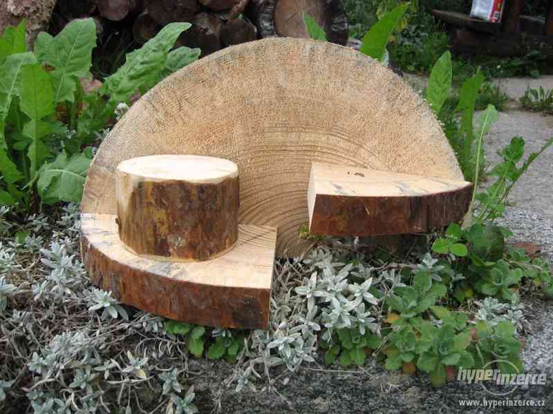 dřevěné poličky do činčilí voliéry - foto 1