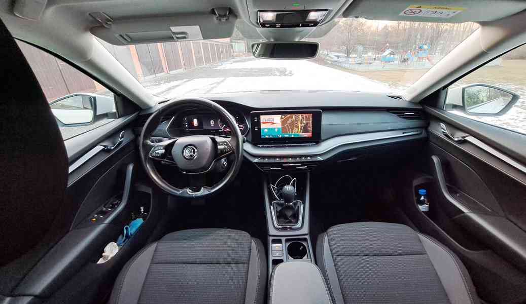 Škoda Octavia kombi 4, 10/2020, kamera, keyless, navi - foto 3