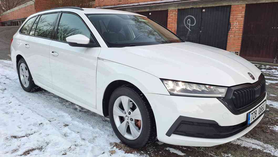 Škoda Octavia kombi 4, 10/2020, kamera, keyless, navi - foto 4