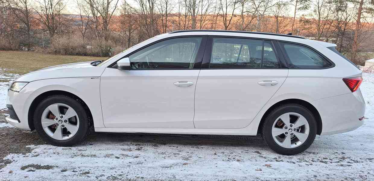 Škoda Octavia kombi 4, 10/2020, kamera, keyless, navi - foto 5