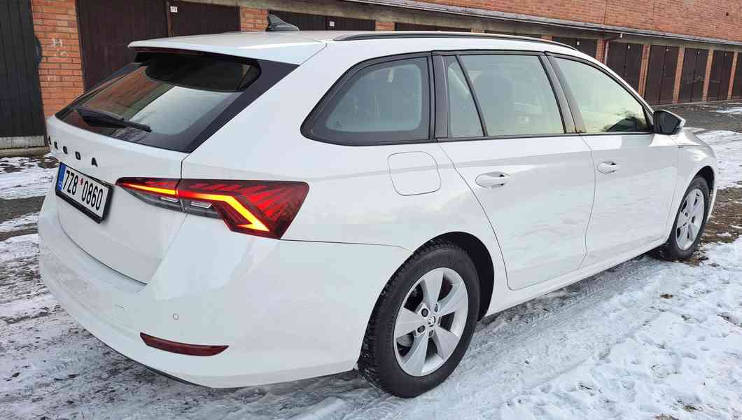 Škoda Octavia kombi 4, 10/2020, kamera, keyless, navi - foto 2